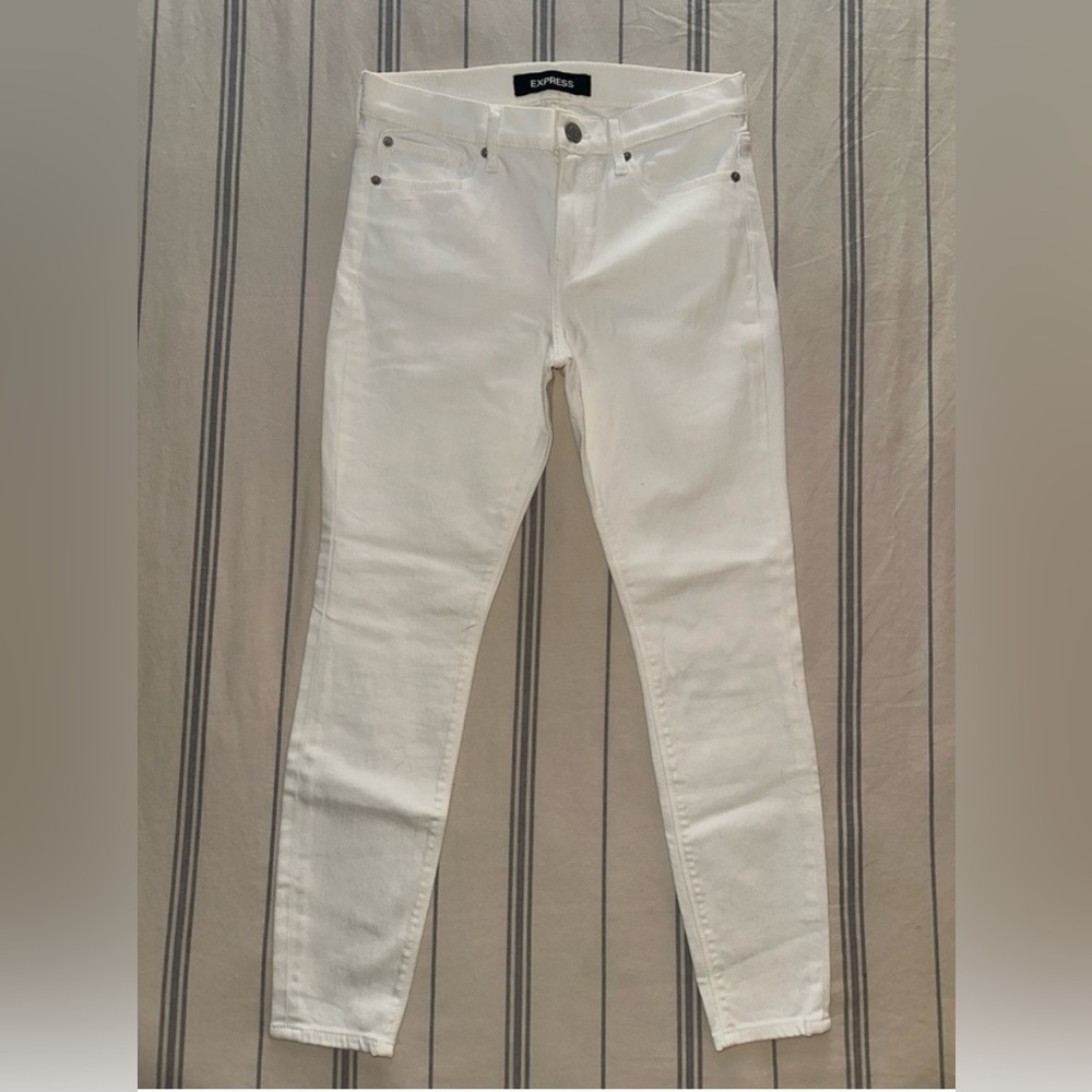 EXPRESS Woman’s White Skinny Jeans